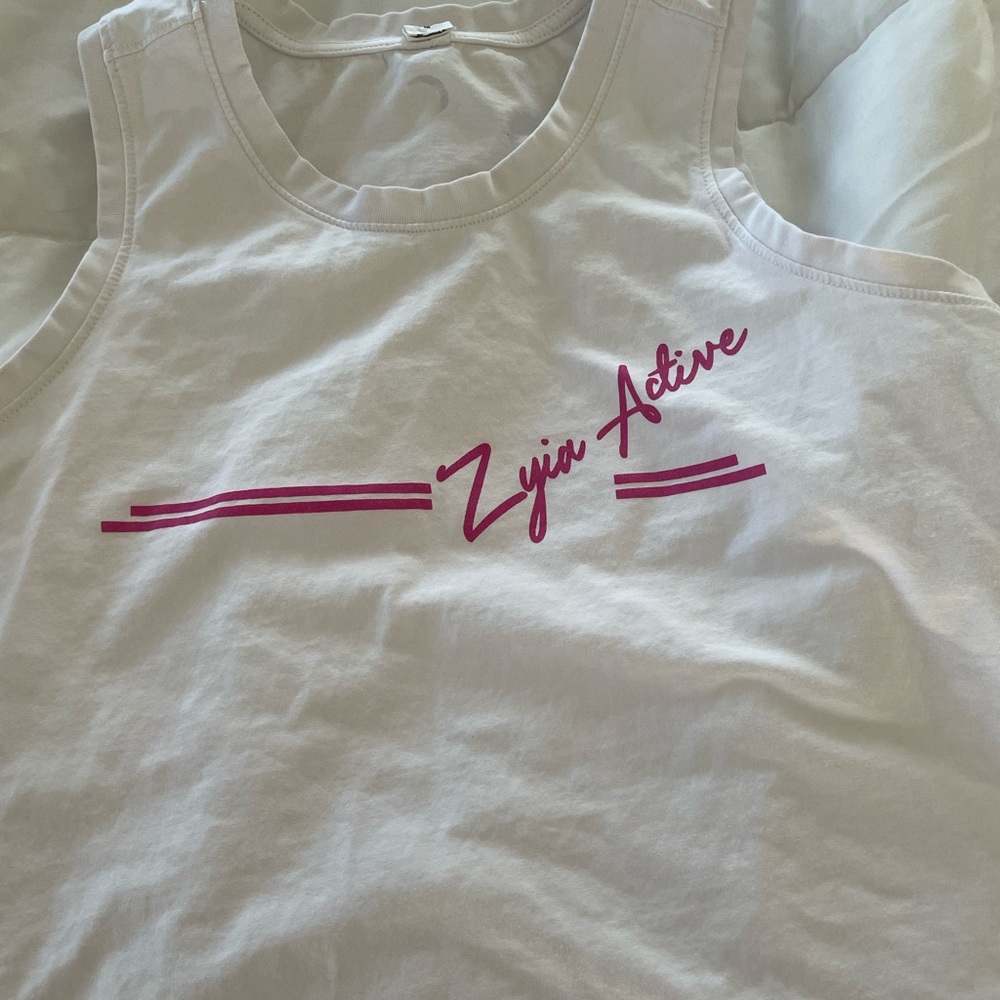 Size Medium Zyia Tank